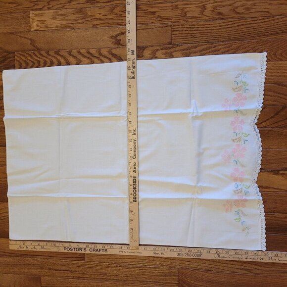 Vintage Handmade Cross Stitch Pillowcase Standard Sz Floral Scalloped Lace Edge - Picture 4 of 6